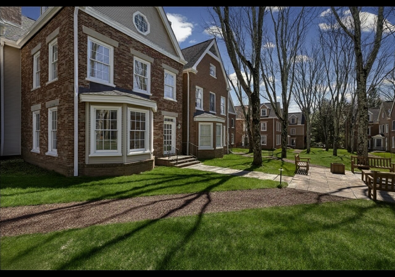 Governors Lane garden court and brick facades
